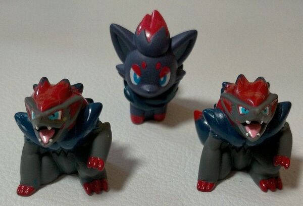 ポケモン 3体 (ゾロアーク・ゾロア)
