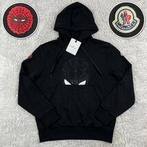 新品タグ付き◎ モンクレール スパイダーマン プルオーバーパーカー ロゴワッペン MONCLER SPIDERMAN ブラック 黒 マーベル MARVEL_画像1