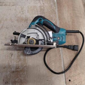 【ジャンク 】※カバーネジ欠 makita マキタ 125mm 防じん丸のこ 　KS5200FX コンパクト 現場 DIY 電動工具 丸鋸 マルノコ 現状 kd03008810