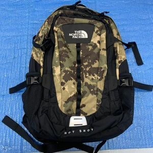  North Face Hot Shot 26L rucksack rucksack tei back backpack outdoor mountain climbing commuting going to school business mc01065564