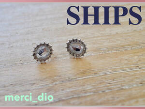  Ships SHIPS silver color antique design post earrings rhinestone clear new goods unused wai Tomorrowland 