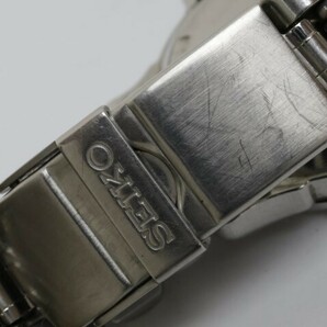 2404-642 セイコー クオーツ 腕時計 SEIKO 3E25 0A60 スキューバ 200m 日付 クリーム文字盤 純正ブレスの画像4