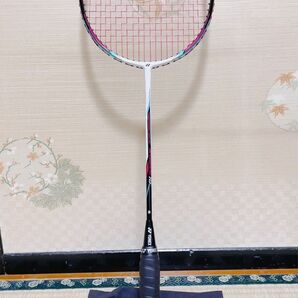  中古美品　YONEX バドミントンラケット　ナノレイ　10 NANORAY 10