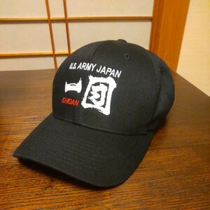 美品、レアモデル、US ARMY JAPAN 、刺繍キャップ、ONE TEAM 一団、FLEXFIT.CAP、ブラック、送料無料