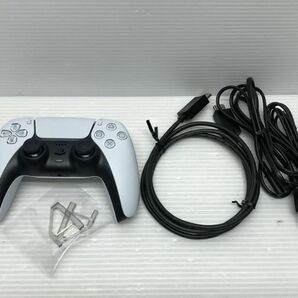 N255-240423-51 PlayStation 5 CFI-2000A01 PS5 1TB ホワイト Slimモデル 【中古品】の画像3