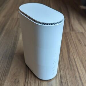 ZTE Speed Wi-Fi HOME 5G L11 ZTR01SWU ホームルーター au KDDI