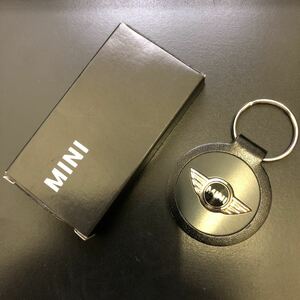 箱付き未使用★BMW MINI ミニクーパー 本革エンブレム キーホルダー　純正　正規品★