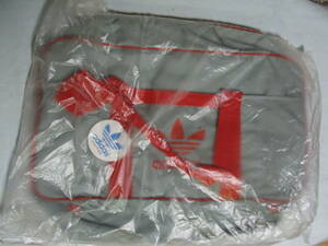  неиспользуемый товар adidas Adidas нейлон сумка "Boston bag" 80*s Vintage серый X красный цвет 