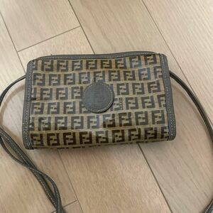 FENDI ズッカ柄ミニショルダーバック