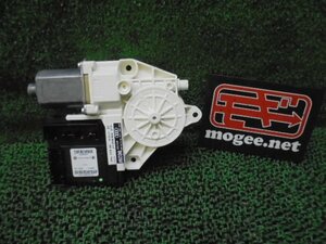 9EQ3033BE5-1 ） アウディ A3 ABA-8PCAX 2009年 純正フロント左ドアレギュレーターモーター　　8P0959802M