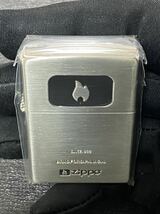 zippo シルバー ファイヤ 前面刻印 希少モデル 2022年製 ケース 保証書付き_画像5