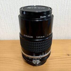 ★極美品　希少★ Nikon ニコン 純正 Ai-s NIKKOR 135mm F2.8s 中望遠 ニッコール　作動品　綺麗