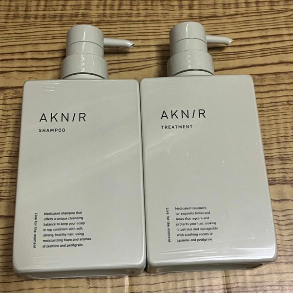 AKNIR　アクニー　薬用ヘアシャンプー　薬用ヘアトリートメント　セット