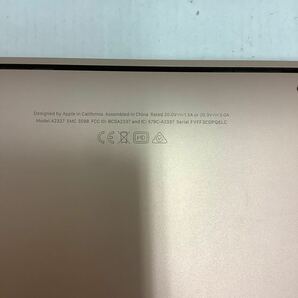 65 【傷あり】Apple MacBookAir ventura 133インチ MGND3J/A （80）の画像4