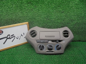 3FD7544 LA2)) トヨタ プラッツ NCP12 後期型 F 純正 マニュアルエアコンスイッチパネル　758281