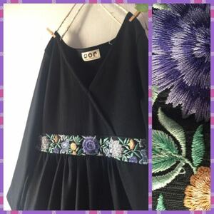 handmade::花柄刺繍テープブラックカシュクールワンピース：北欧英国ハンドメイド黒フォーマルコットン綿ボタニカルドレスロングマキシ丈