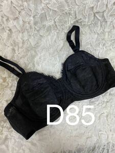 未使用　シャンデール　補正下着 ブラック ブラジャー D85