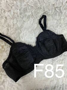 未使用　シャンデール　補正下着　ブラック　ブラジャー　F85