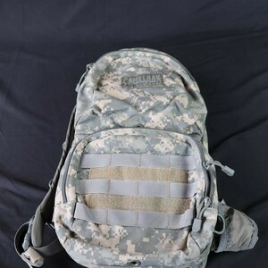 米軍放出品 アメリカ軍 CAMELBAK M.U.L.E ハイドレーションバッグ ACU/UCP デジタル迷彩 #S-7863