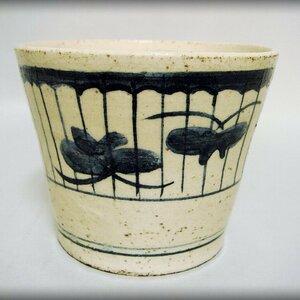 【雅】『染付 蝶 蕎麦猪口』f410①　　☆希少 珍品 骨董品 古美術 古玩 茶道具 桃山江戸 時代 収集品 蔵出品 antique☆