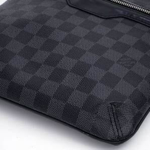 【美品】 ルイヴィトン Louis Vuitton ダミエ グラフィット トマス ブラック系 ショルダーバッグ 斜め掛け メンズ 1円 定価約14万 2023の画像6