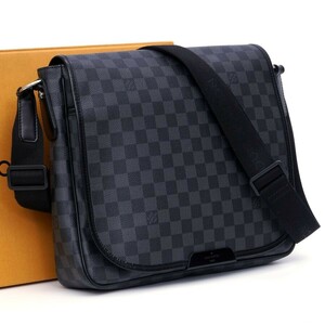 【極美品】 ルイヴィトン Louis Vuitton ダミエ グラフィット ダニエル MM 黒系 ショルダーバッグ メッセンジャー 定価約16万 2094