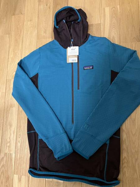 新品未使用タグ付 patagonia メンズ・R1プルオーバー・フーディ