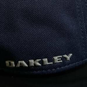 【未使用品】48F★OAKLEY オークリー キャップ 帽子 CAP 上品で高級感のあるネイビーの伸縮素材にグレーロゴ《伸縮前60㎝-63㎝位迄》の画像7