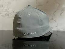 【未使用品】49F 上品★OAKLEYオークリー キャップ 帽子 CAP 上品で高級感のあるグレーの伸縮素材にメタル製ロゴ《伸縮前56㎝～59㎝位迄》_画像5