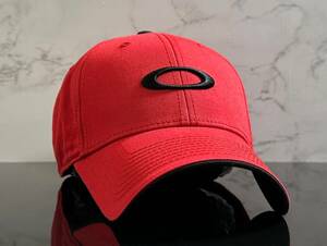 【未使用品】304KF クール★OAKLEY オークリー キャップ 帽子 CAP 限定1個！クールなレッドのコットン素材にブラックロゴ♪《FREEサイズ》