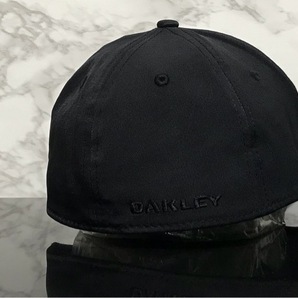 【未使用品】47B★OAKLEY オークリー キャップ 帽子 CAP 上品で高級感のあるブラックの伸縮素材にメタル製ロゴ♪《伸縮前56㎝～59㎝位迄》の画像5