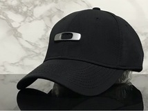 【未使用品】63A★OAKLEY オークリー キャップ 帽子 CAP 上品で高級感のあるブラックの伸縮素材にメタル製ロゴ♪《伸縮前60㎝～63㎝位迄》_画像1