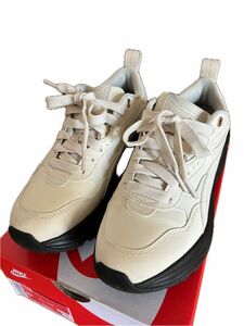 PUMA シリアウエッジ　 スニーカー　ABC-MART限定　23センチ