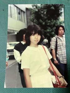 【レア】伊藤つかさ　写真　薄黄ワンピ　赤ショルダー　80年代アイドル 