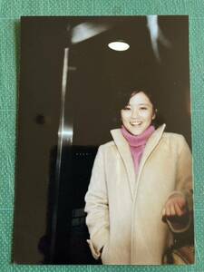 【激レア】石川優子　写真　ピンクハイネック　コート　昭和タレント