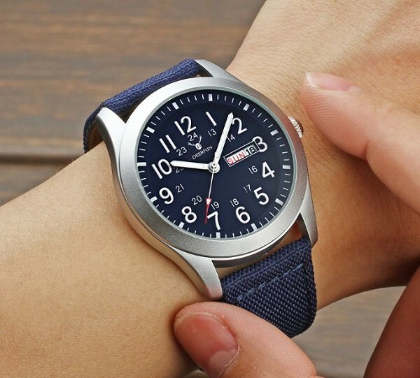 ◆◇◆-SALE-◆◇◆ 新品 ミリタリー シンプル 腕時計 30m防水 青 ブルー【サザビー ポールスミス バーバリー コーチ 福袋】