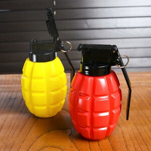 調味料入れ 手榴弾 プラスチック 赤 黄 2個セット コンディメント ディスペンサー ハンドグレネード MK2 パイナップル
