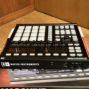 Native Instruments MASCHINE MK2 グルーヴ制作システム／MIDIコントローラー／パッド Maschine 2 for Maschine Mk2 トランスファーID付きの画像6