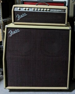 Fender super sonic 60w ヘッドとキャビネットのセットです。