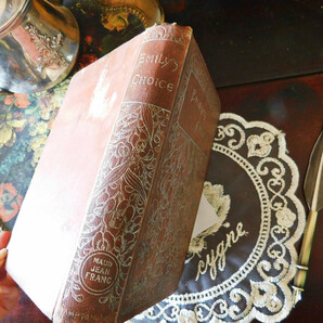 *゜+ 19世紀 洒落たフローラルイラスト付き表紙 花柄 英国 アンティークブック ヴィンテージ本 洋書 古書 アンティーク 茶色の画像2