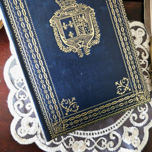 +。*゜+ 1955年 マリーアントワネットの古書 表紙が素敵な歴史書 古書 アンティークブック ヴィンテージ本 洋書 古書 英国の画像2