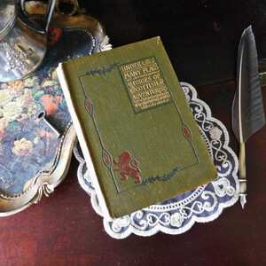 *゜ 1896年　スコットランドの冒険物語　ヴィンテージイラスト付き表紙の古書　英国　アンティークブック　ヴィンテージ本　洋書　イギリス