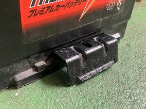 空冷ＶＷ　空冷ワーゲン　空冷ビートル　タイプ１　タイプ３　12ボルト　12V バッテリー　ホールドダウンクランプ　バッテリー固定