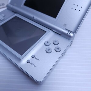 美品 /動作品 任天堂 ニンテンドー DS Lite 本体 USG-001 ニンテンドウDSライトタッチペン付属 レトロゲーム 希少品 箱付(H-261)の画像4