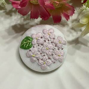 40mm【ハンドメイド 】紫陽花 刺繍ブローチ 手刺繍 立体刺繍 ブローチ 花刺繍の画像1
