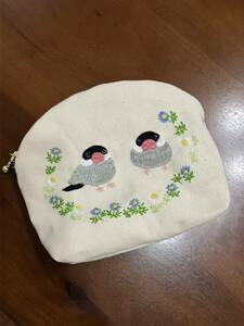 ハンドメイド 刺繍ポーチ 文鳥 ブルーデイジー カモミール 手刺繍 小物ケース 小物入れ 