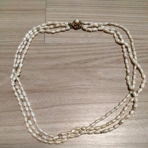 SILVER design pearl 3 ream necklace 