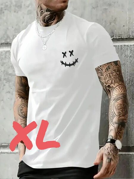 【XLサイズ】新品･未使用　半袖 T《スマイル胸》ホワイト　シンプル　グラフィックT　柔らかい素材 ゆったりサイズ Tシャツ