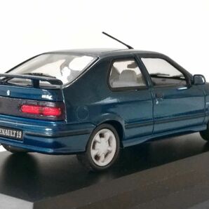 ルノー 19 & メガーヌ (1/43 訳あり中古品) 1992 Renault 19 16S : Universal Hobbies / 1999 Megane RXI 2.0 16V : ビテス Vitesseの画像4