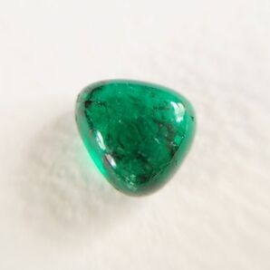 【E5】天然エメラルド 2.236ct 約8.5×7.7mm ルース 裸石 宝石 emerald